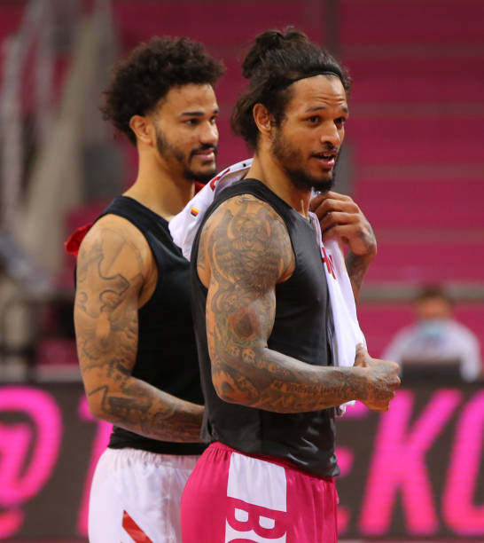 逼入被动 逼入被动