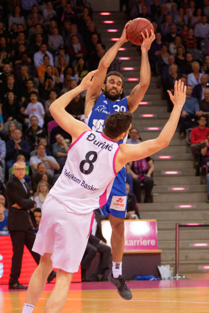 后者更像终 后者更像终