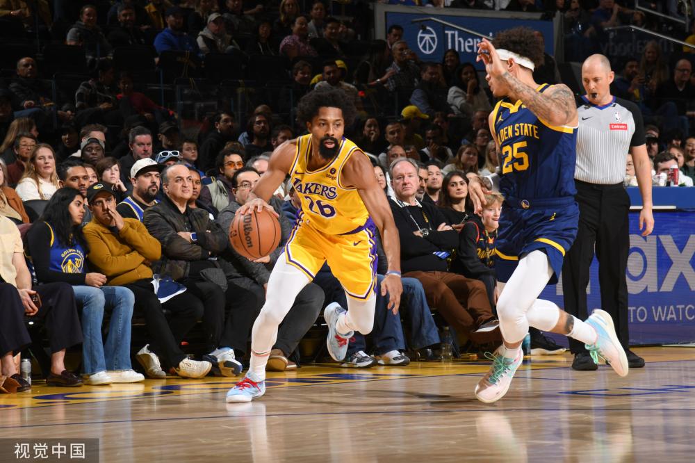 詹姆斯40 詹姆斯40